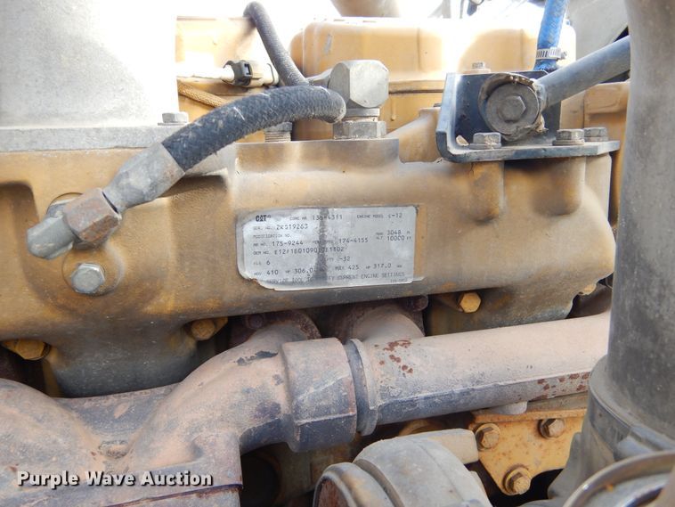 image for item KS9303 2000 Peterbilt 377  semi truck