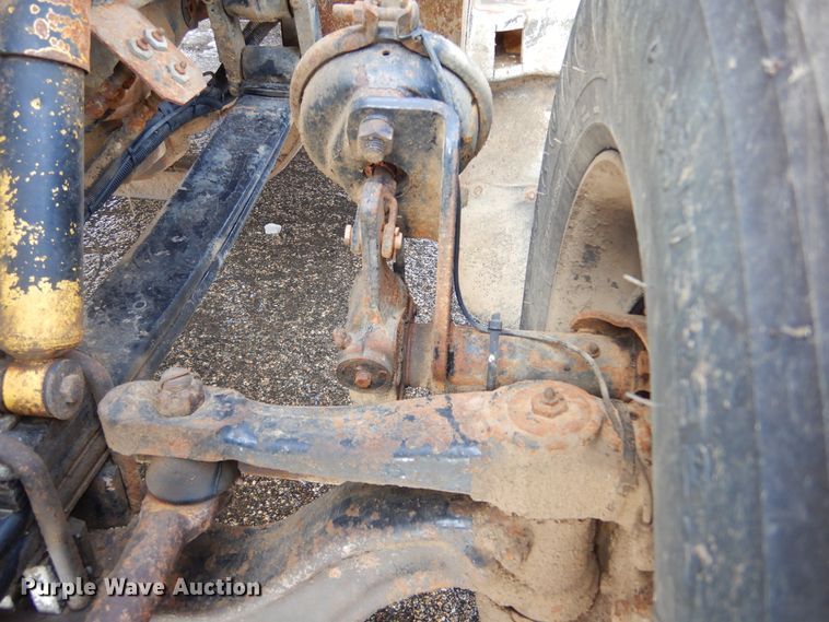 image for item KS9303 2000 Peterbilt 377  semi truck