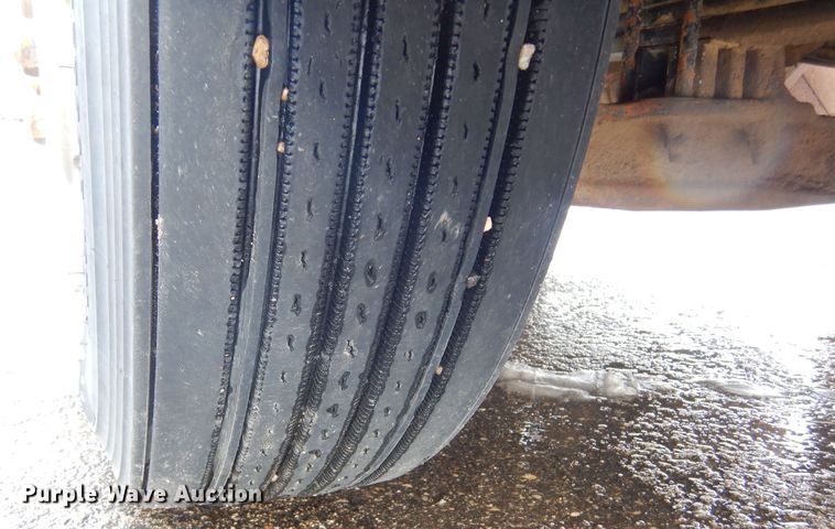 image for item KS9303 2000 Peterbilt 377  semi truck