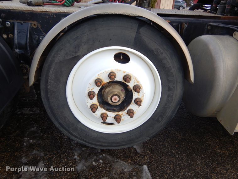 image for item KS9303 2000 Peterbilt 377  semi truck