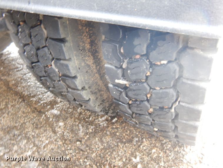 image for item KS9303 2000 Peterbilt 377  semi truck