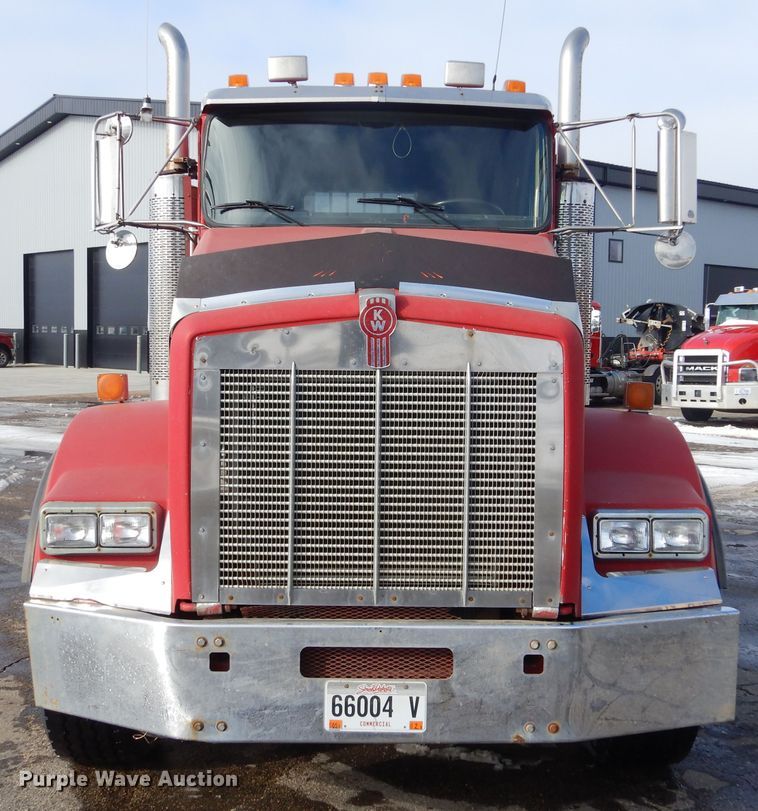 image for item KS9304 1999 Kenworth T800  semi truck