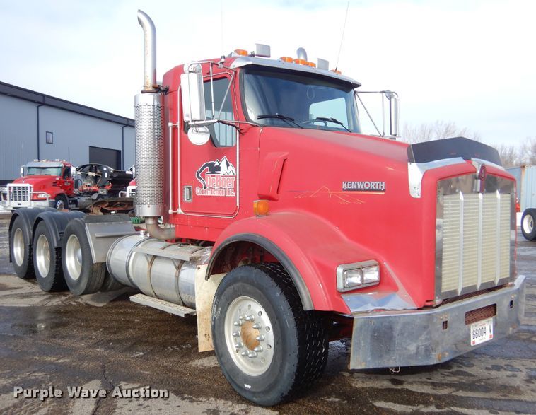 image for item KS9304 1999 Kenworth T800  semi truck