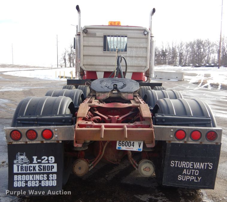 image for item KS9304 1999 Kenworth T800  semi truck