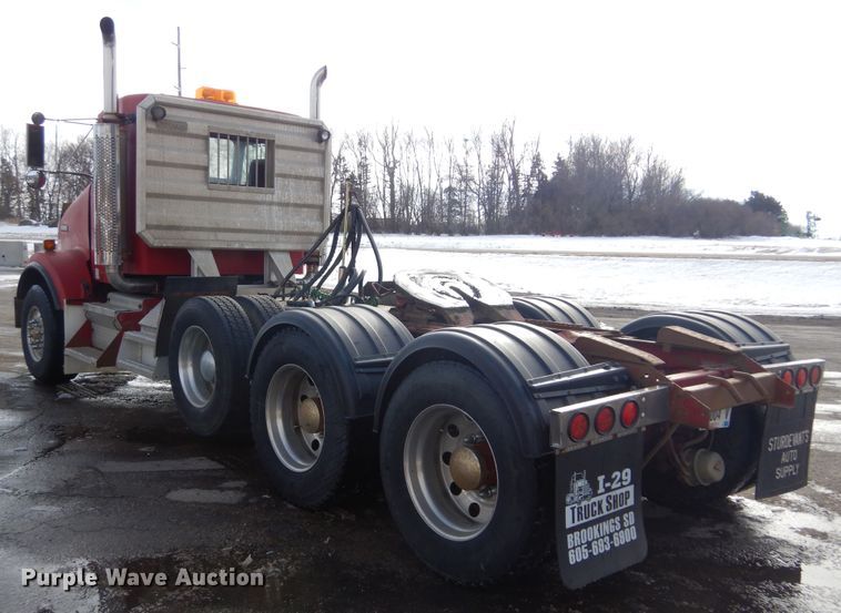 image for item KS9304 1999 Kenworth T800  semi truck