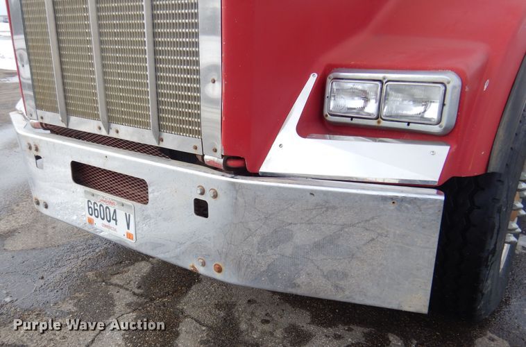 image for item KS9304 1999 Kenworth T800  semi truck