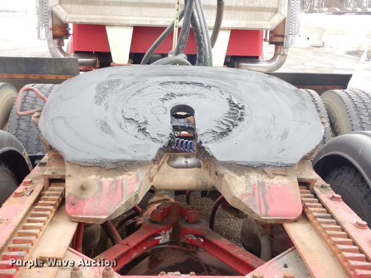 image for item KS9304 1999 Kenworth T800  semi truck