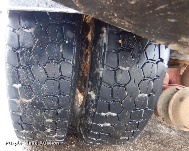 image for item KS9304 1999 Kenworth T800  semi truck