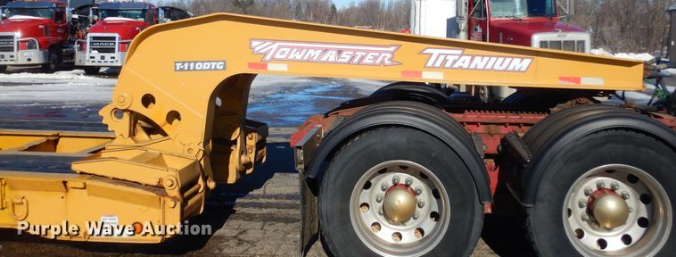 image for item KS9306 2006 Towmaster Titanium T-110DTG  lowboy equipment trailer
