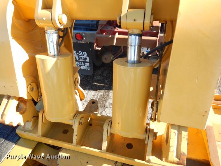 image for item KS9306 2006 Towmaster Titanium T-110DTG  lowboy equipment trailer