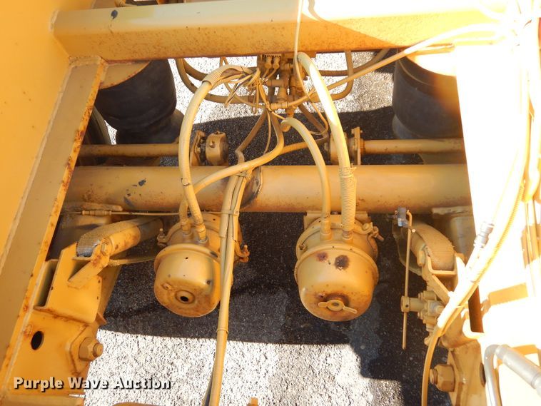 image for item KS9306 2006 Towmaster Titanium T-110DTG  lowboy equipment trailer