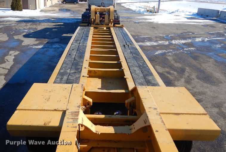 image for item KS9306 2006 Towmaster Titanium T-110DTG  lowboy equipment trailer