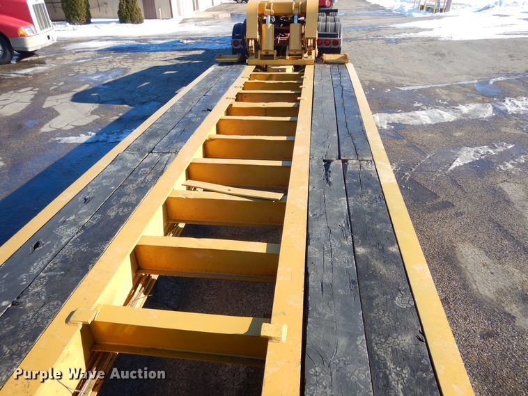 image for item KS9306 2006 Towmaster Titanium T-110DTG  lowboy equipment trailer