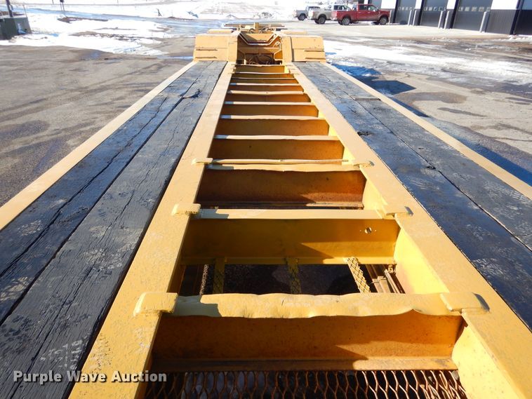 image for item KS9306 2006 Towmaster Titanium T-110DTG  lowboy equipment trailer