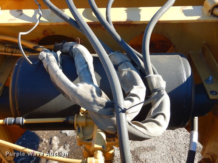 image for item KS9306 2006 Towmaster Titanium T-110DTG  lowboy equipment trailer