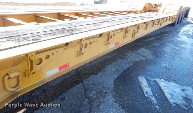 image for item KS9306 2006 Towmaster Titanium T-110DTG  lowboy equipment trailer