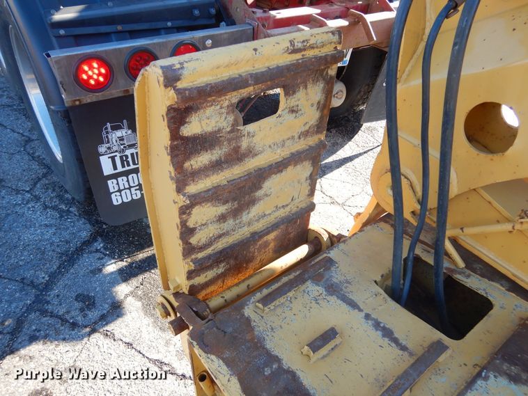 image for item KS9306 2006 Towmaster Titanium T-110DTG  lowboy equipment trailer