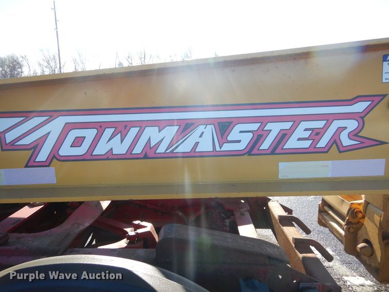 image for item KS9306 2006 Towmaster Titanium T-110DTG  lowboy equipment trailer