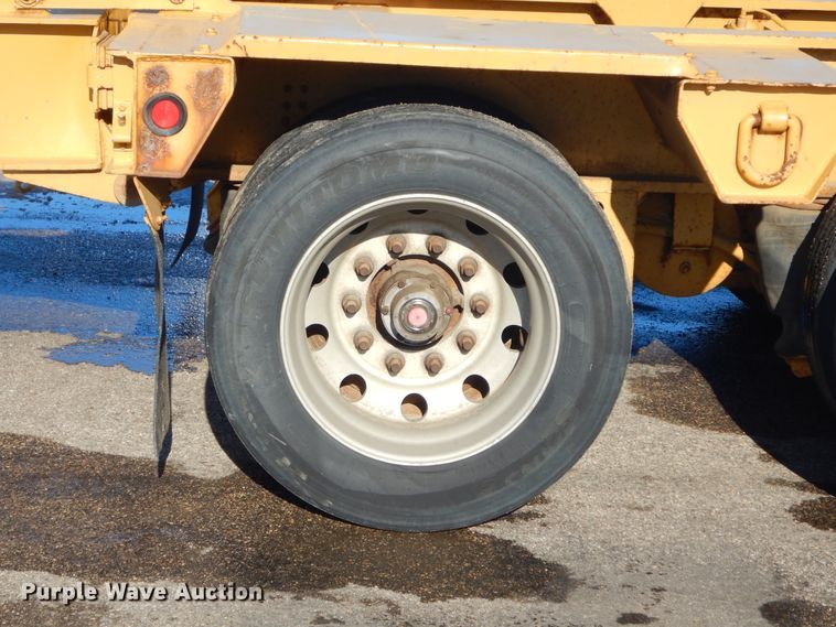 image for item KS9306 2006 Towmaster Titanium T-110DTG  lowboy equipment trailer