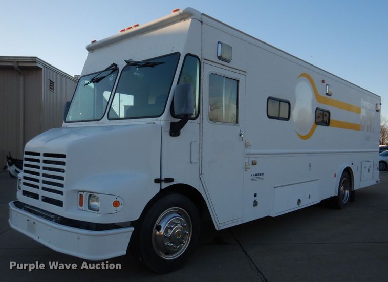 image for item DH8155 2003 Freightliner MT55  mobile command center