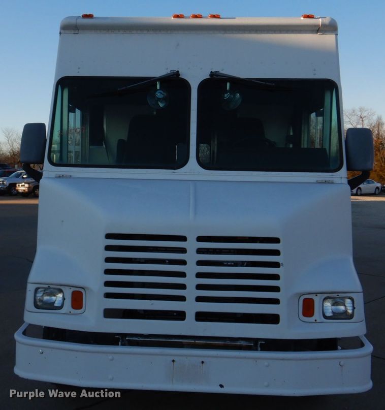 image for item DH8155 2003 Freightliner MT55  mobile command center