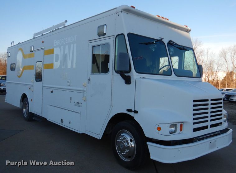 image for item DH8155 2003 Freightliner MT55  mobile command center