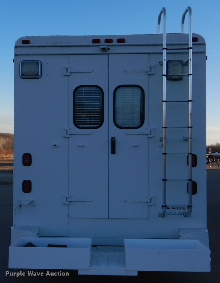 image for item DH8155 2003 Freightliner MT55  mobile command center