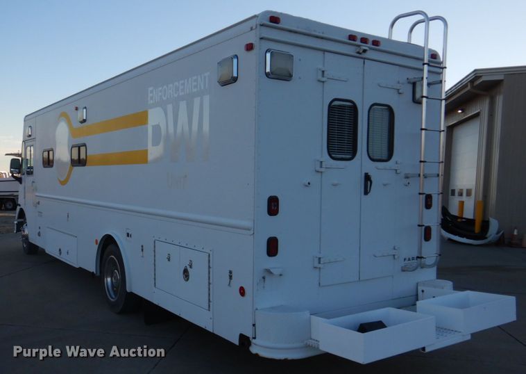 image for item DH8155 2003 Freightliner MT55  mobile command center