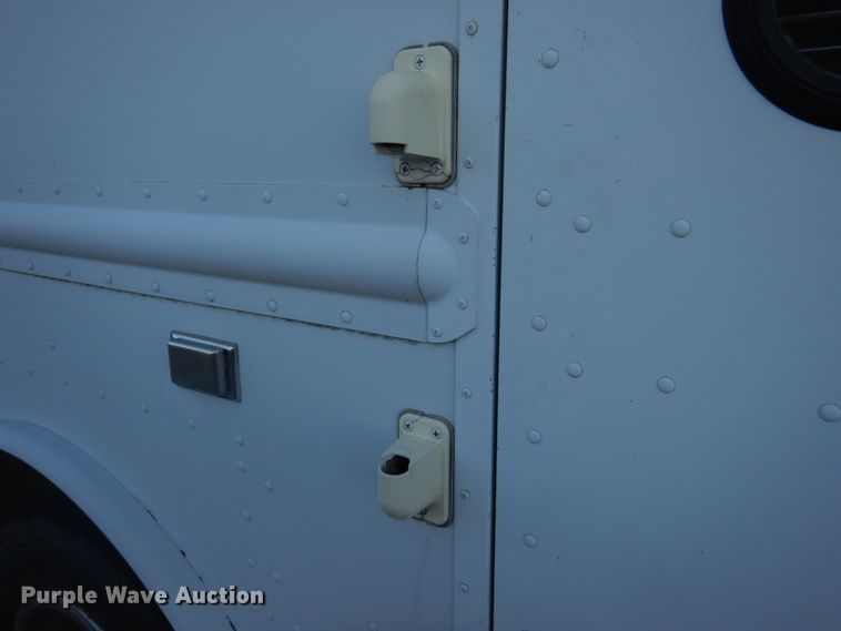 image for item DH8155 2003 Freightliner MT55  mobile command center