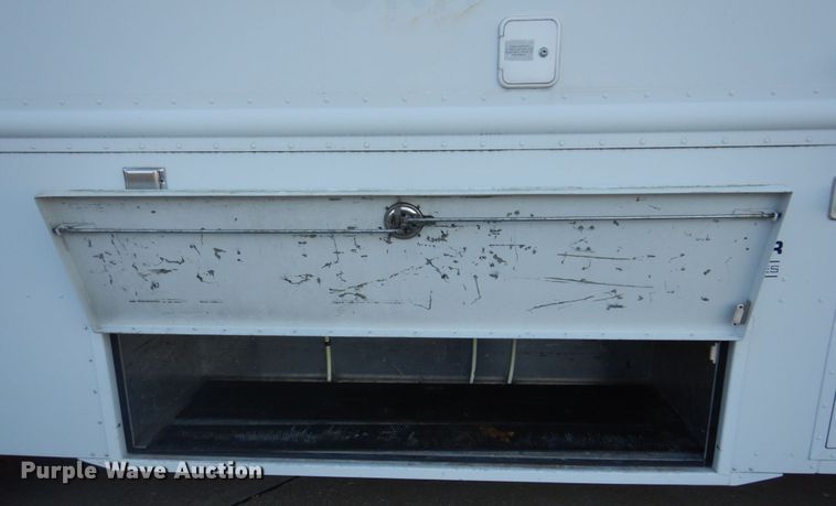 image for item DH8155 2003 Freightliner MT55  mobile command center