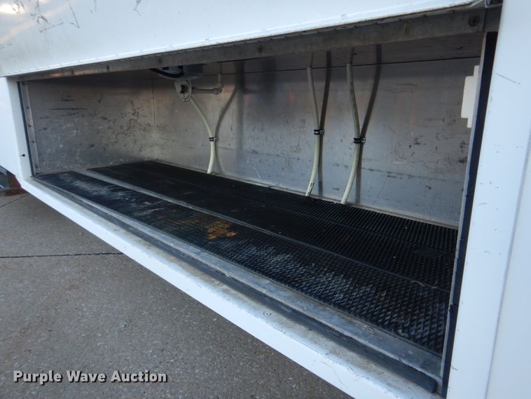 image for item DH8155 2003 Freightliner MT55  mobile command center