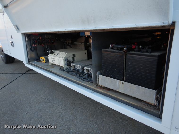 image for item DH8155 2003 Freightliner MT55  mobile command center