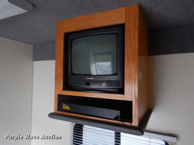 image for item DH8155 2003 Freightliner MT55  mobile command center