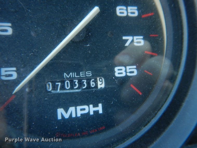 image for item DH8155 2003 Freightliner MT55  mobile command center