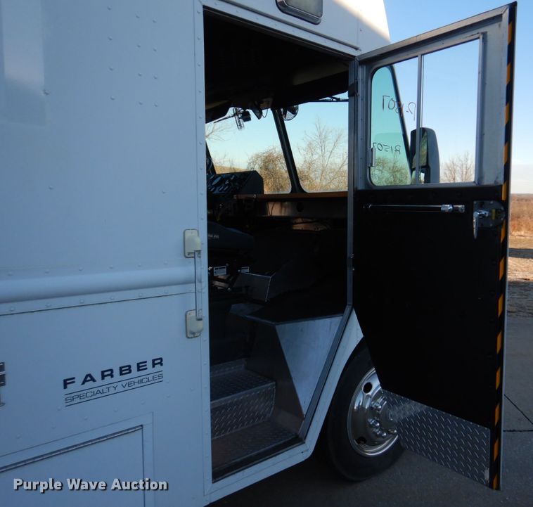 image for item DH8155 2003 Freightliner MT55  mobile command center