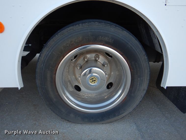 image for item DH8155 2003 Freightliner MT55  mobile command center