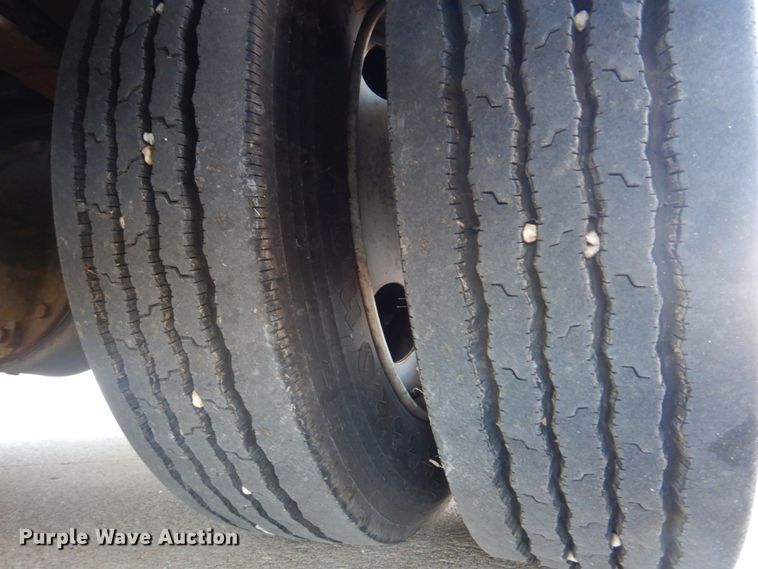 image for item DH8155 2003 Freightliner MT55  mobile command center