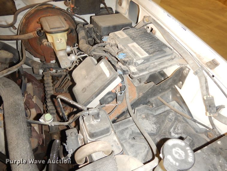 image for item DH8777 1999 Chevrolet Suburban  SUV