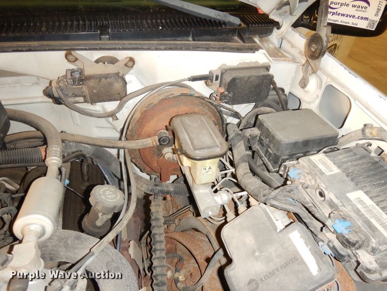 image for item DH8777 1999 Chevrolet Suburban  SUV