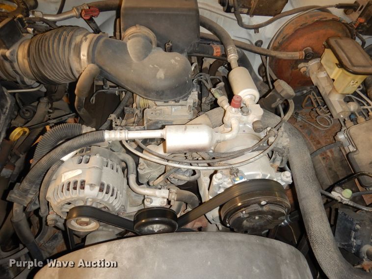 image for item DH8777 1999 Chevrolet Suburban  SUV