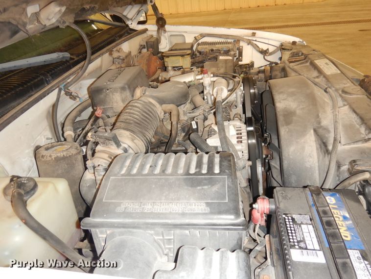 image for item DH8777 1999 Chevrolet Suburban  SUV