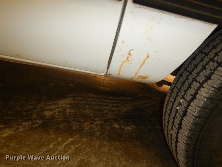 image for item DH8777 1999 Chevrolet Suburban  SUV