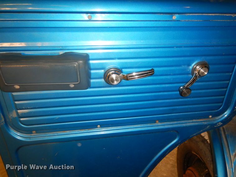 image for item DH8778 1994 Chevrolet G30  delivery van