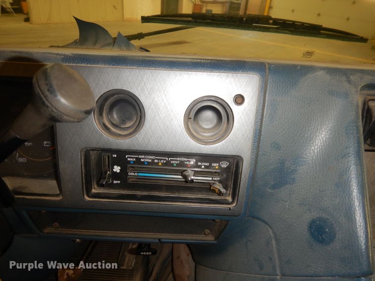 image for item DH8778 1994 Chevrolet G30  delivery van