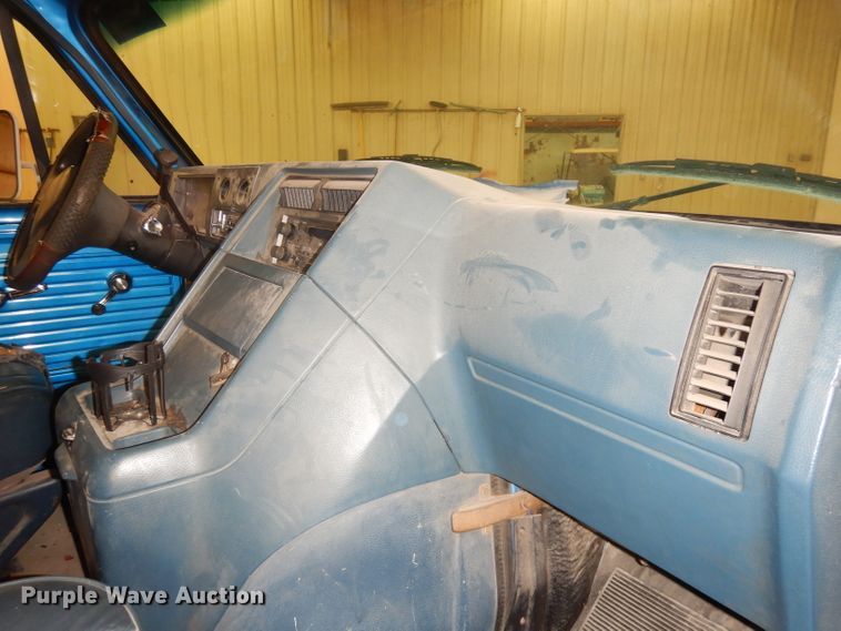 image for item DH8778 1994 Chevrolet G30  delivery van