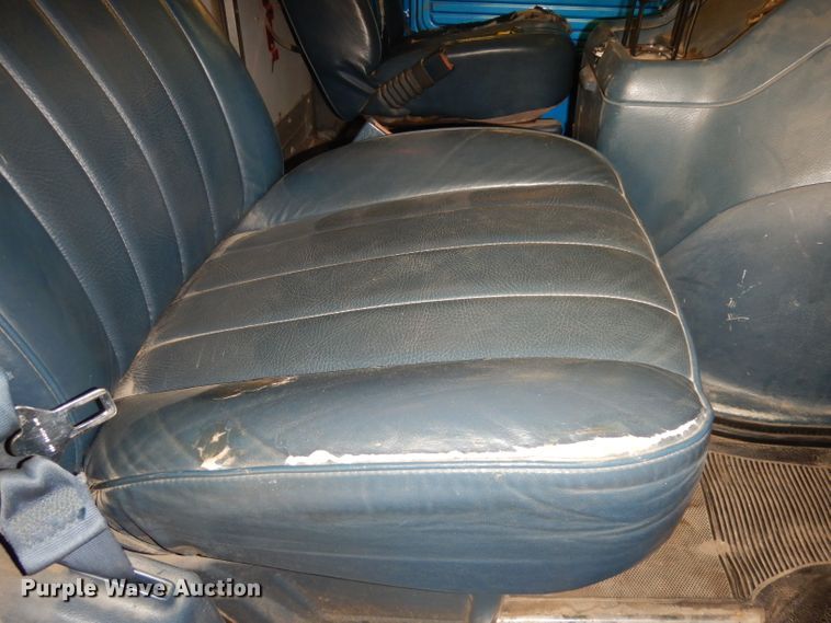 image for item DH8778 1994 Chevrolet G30  delivery van