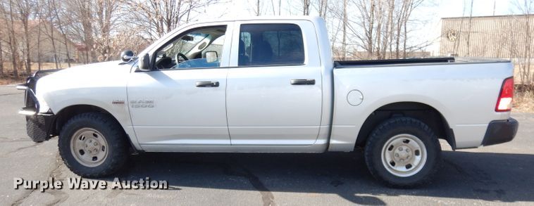 image for item DH8816 2017 Dodge Ram 1500  Crew Cab pickup truck