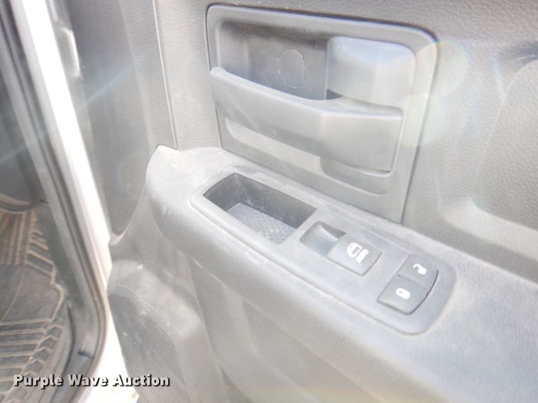 image for item DH8816 2017 Dodge Ram 1500  Crew Cab pickup truck