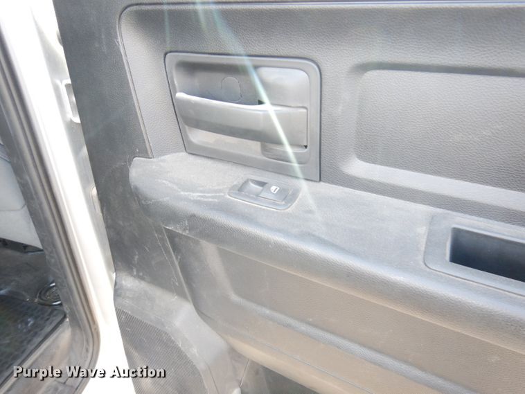 image for item DH8816 2017 Dodge Ram 1500  Crew Cab pickup truck