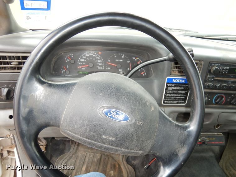 image for item DH8837 2003 Ford F550 Super Duty XL  bucket truck